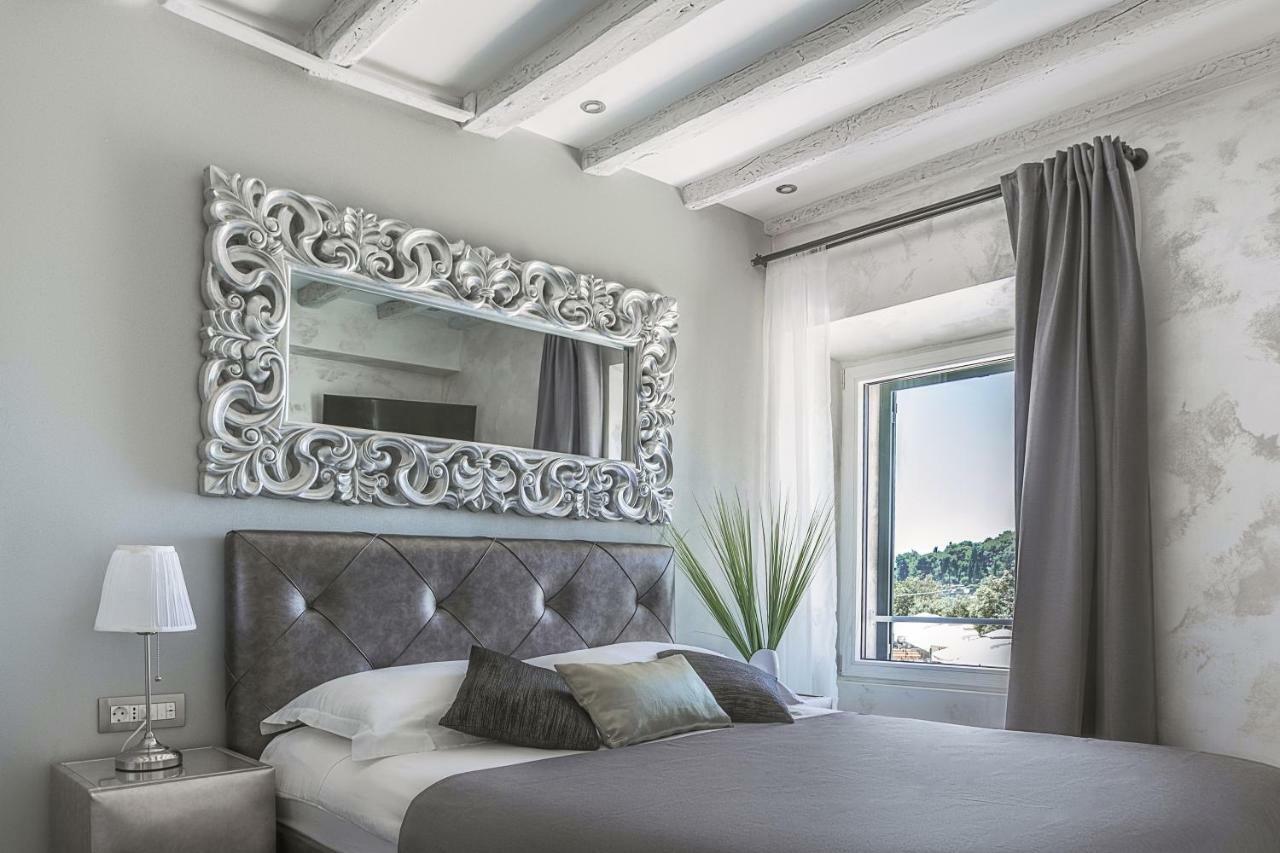 Royal View Apartment